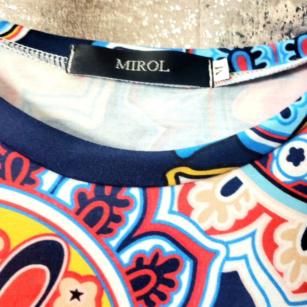 Womens Mirol size Med print oversized blouse